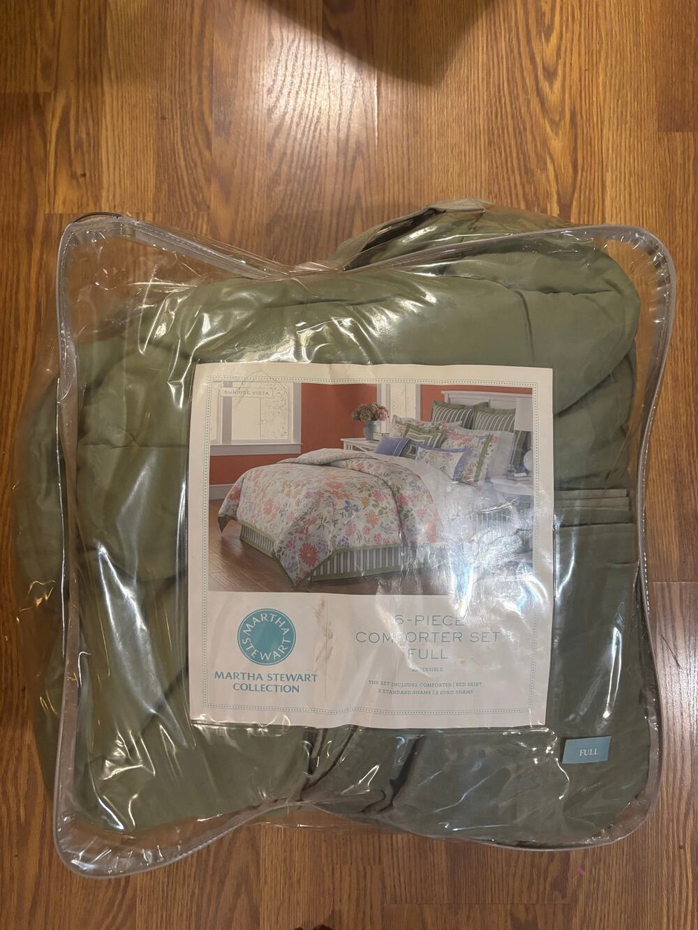 NWOT Sage Green Queen Comforter Set with Two Pillowcases